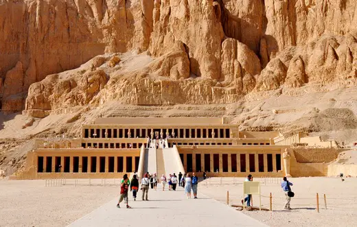 mortuary temple of hatshepsut deir-el-bahri egypt